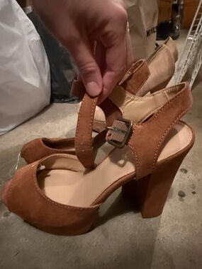 Women's Suede Platform Block Heels - Brown
